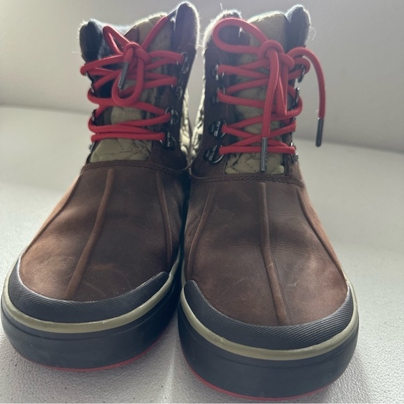 KEEN womens BELLETERRE ANKLE QUILTED WP Boots - Picture 5 of 12